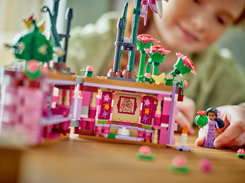 LEGO Disney™ Isabela Flowerpot 43237 - 641 Parts