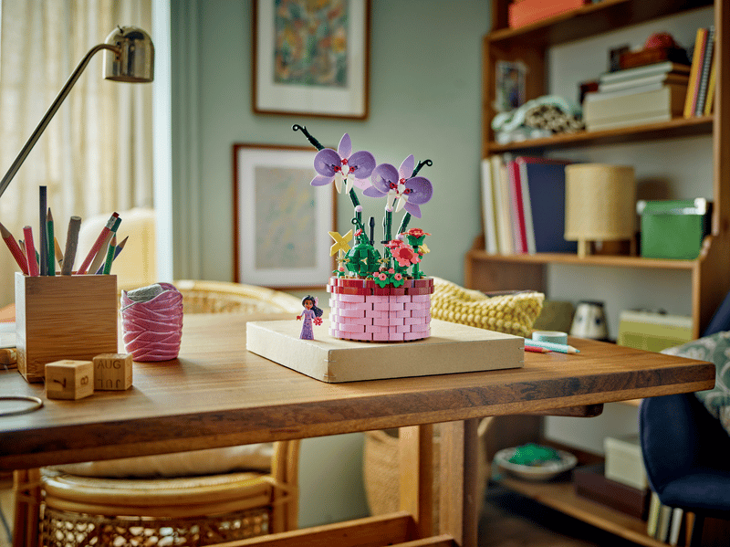 LEGO Disney™ Isabela Flowerpot 43237 - 641 Parts