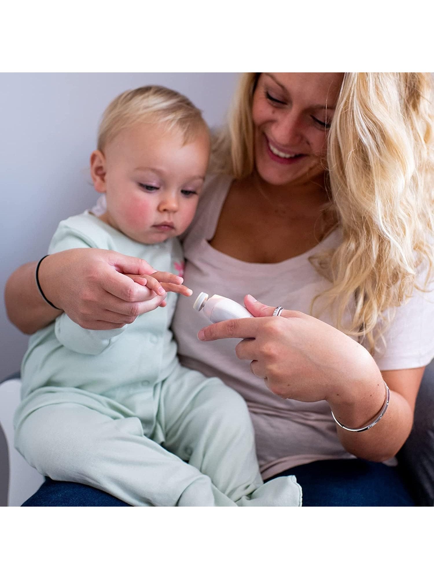 Tommee Tippee Electric Baby Nail File with Six Filing Heads