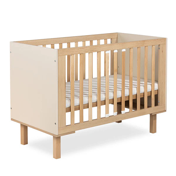 Crib Laura Champagne Collection 120x60 cm with the safety rail