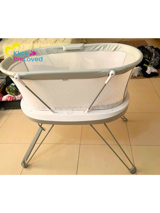 PreLoved Fisher-Price Baby Bedside Sleeper Luminate Bassinet 0+ Months (Gently Used)