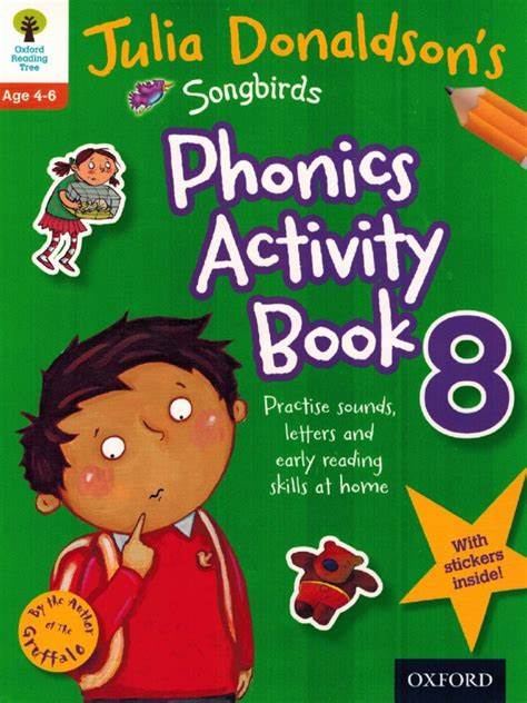 Phonics Activity Book 8 with stickers inside! - Julia Donaldson (Paperback)