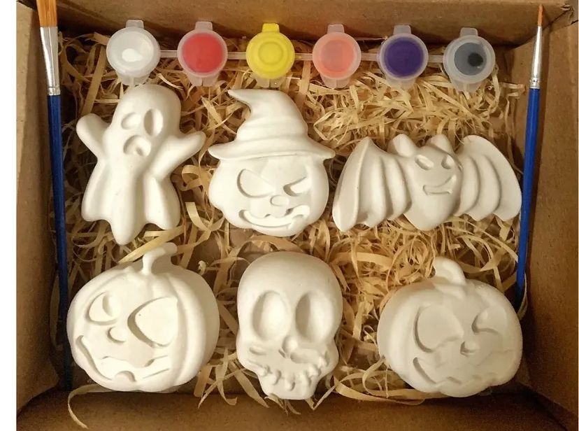 Halloween Painting Fun Box - Spooky Characters & Pumpkins