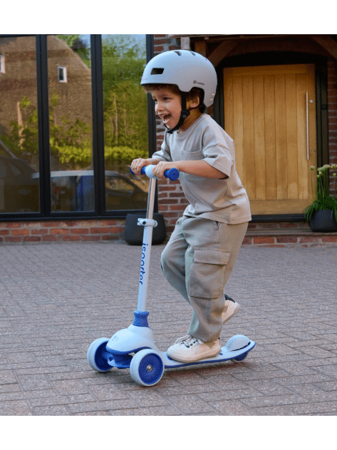 iSporter Deluxe Folding 3 Wheel Scooter with LED Wheels M5 (2 Colors Available): 3years +