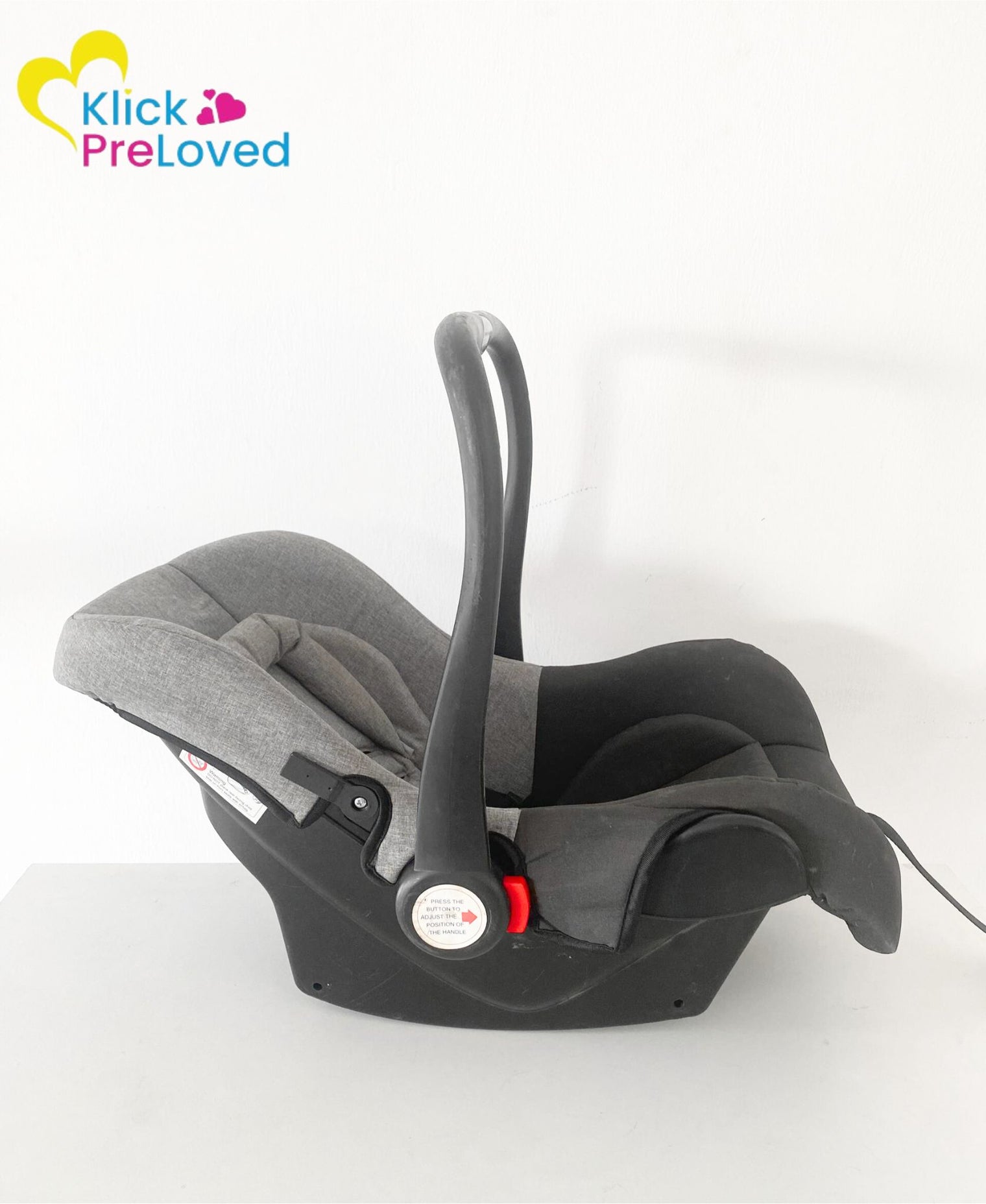 PreLoved Press Car Seat (Gently Used)