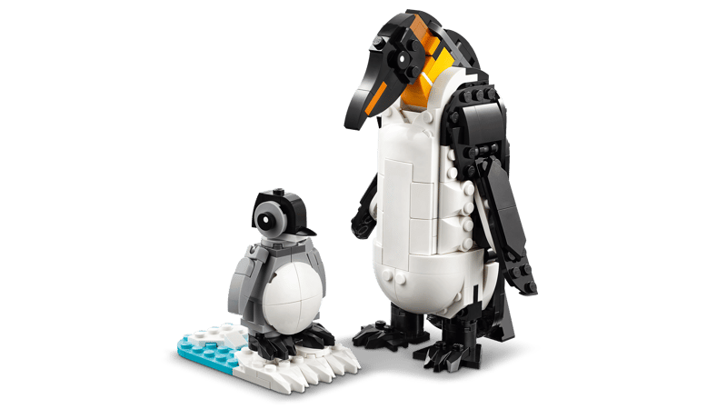 LEGO 3-in-1 Wildlife: Panda Family 31165 - 626 Parts