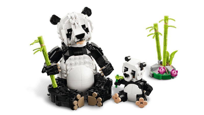 LEGO 3-in-1 Wildlife: Panda Family 31165 - 626 Parts