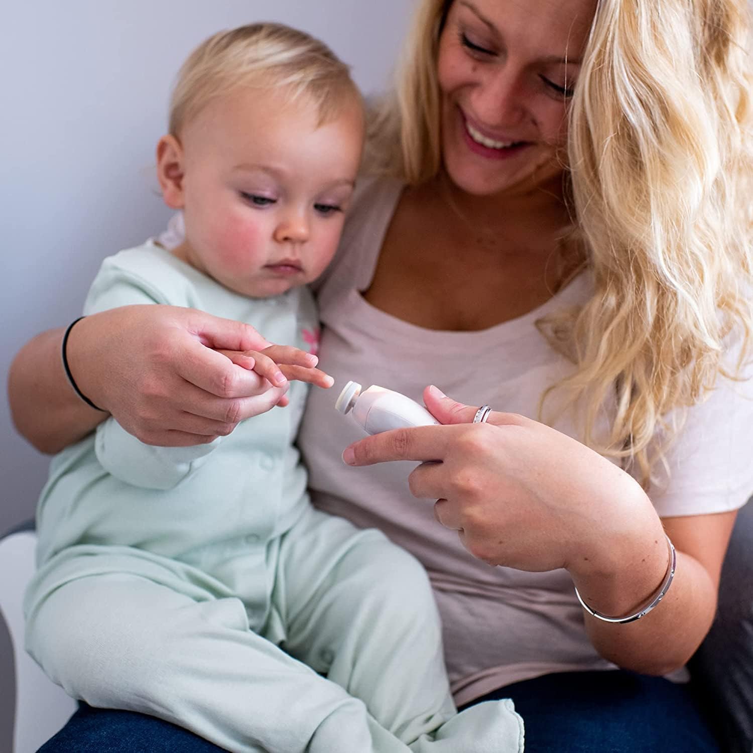 Tommee Tippee Electric Baby Nail File with Six Filing Heads