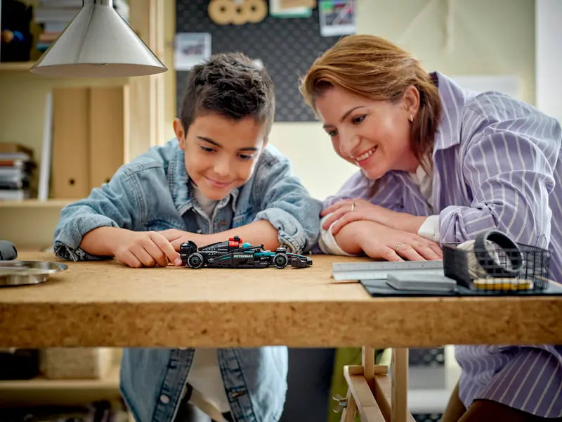 Lego Speed Champions Mercedes-AMG F1® W15 Race Car