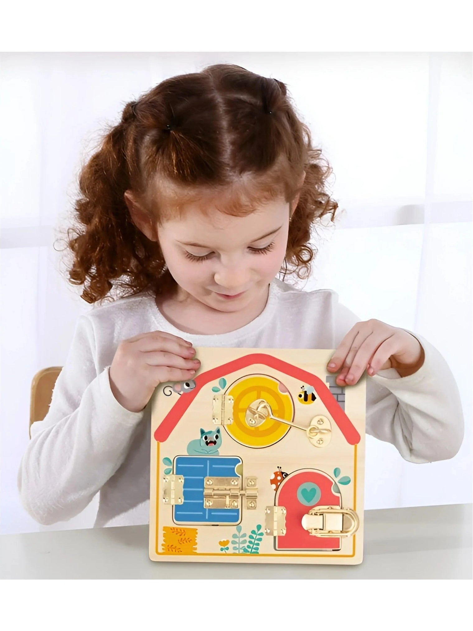 TOOKYLAND Wooden Latches Activity Board