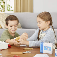 Little Tikes First Aid Kit (includes 25 acessories)