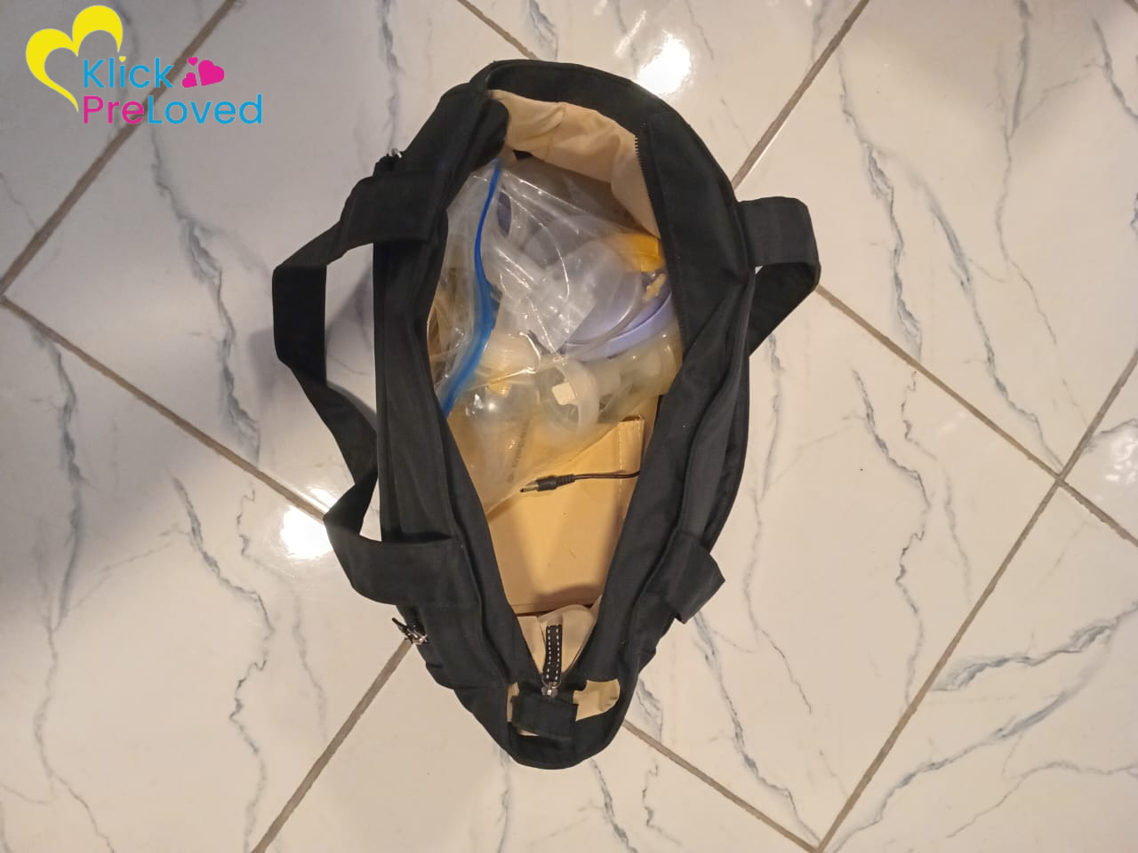 Preloved  Medela Breast Pump Storage Carry Bag (Gently Used)