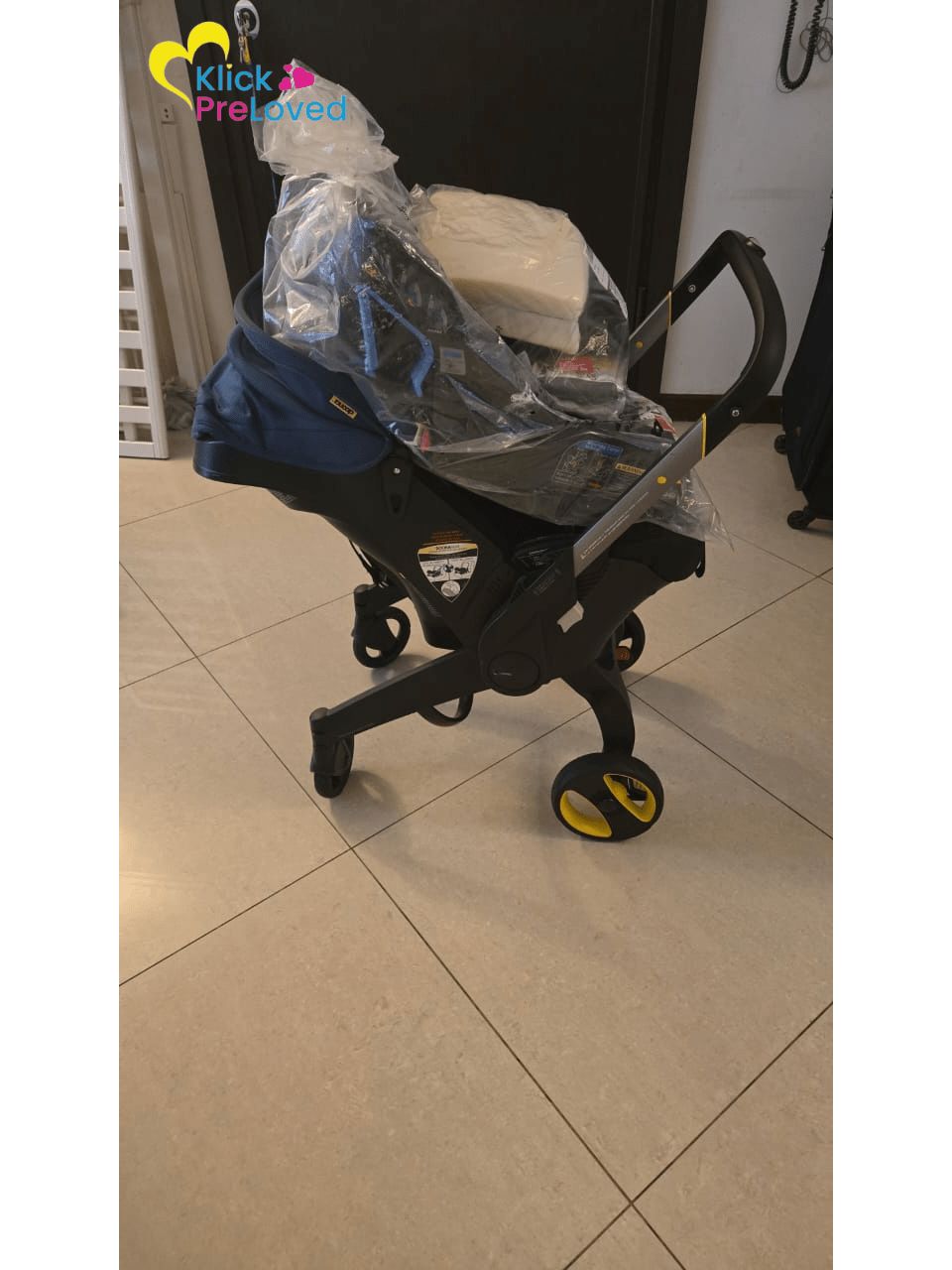 Preloved Doona Stroller and Car Seat (Brand New)