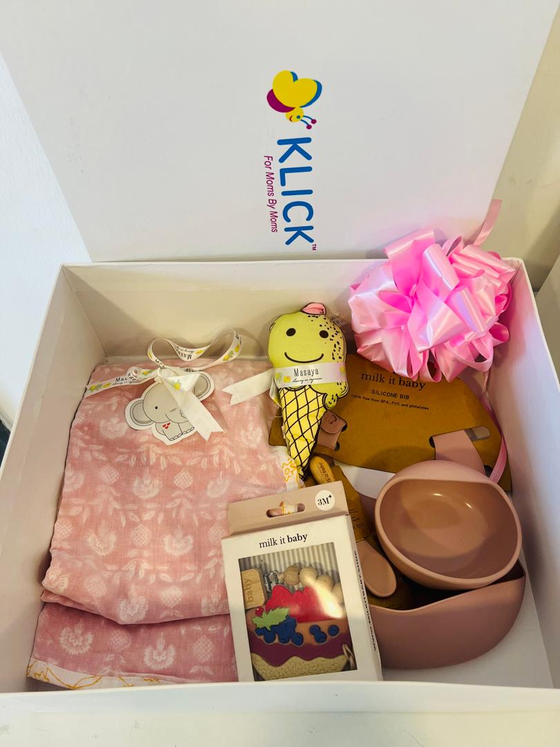 Klick Milk it Baby Girl Hamper