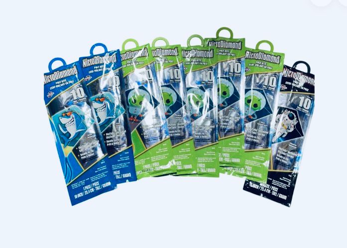 MicroDiamond Nylon Kite 10-Inch-Tall with Handle Line and QuikClip